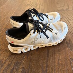 On Cloud Women’s X 3 White Running Shoes size 7
